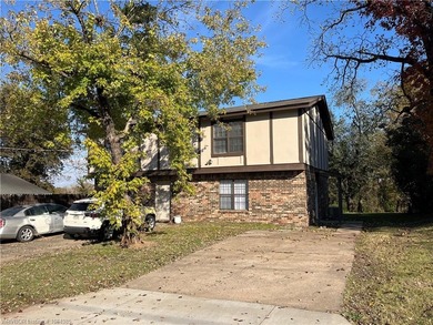 Arkansas River Townhome/Townhouse Active Under Contract in Fort Smith Arkansas