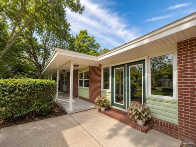 Beautifully remodeled brick home just minutes from the Navy Base - photo 3