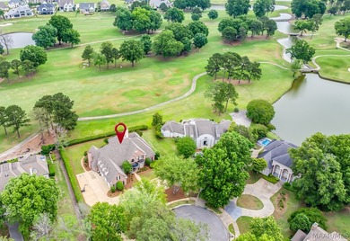 Welcome to refined living on the Wynlakes Golf Course. Situated - photo 2