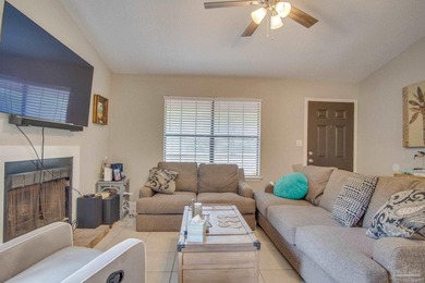 Remodeled Brick Residential attached home in Northwinds! Just - photo 4