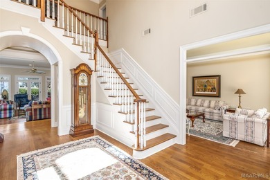 Welcome to refined living on the Wynlakes Golf Course. Situated - photo 9