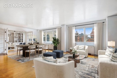 Some apartments stop you the moment you walk in. This is one of - photo 1