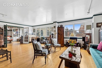 Some apartments stop you the moment you walk in. This is one of - photo 2