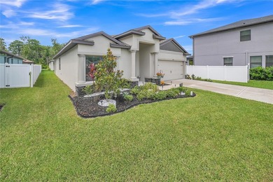 Welcome to your new home in a desirable gated community - photo 2