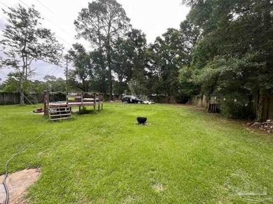Great opportunity in Pensacola! This 3-bedroom, 2-bath home - photo 5