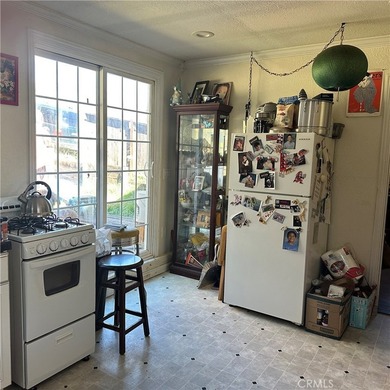 This property features a charming 3-bedroom, 2-bath manufactured - photo 34