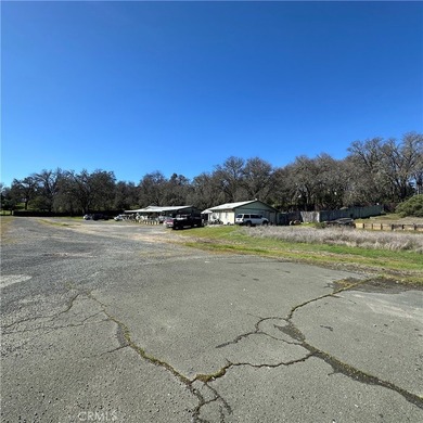 This property features a charming 3-bedroom, 2-bath manufactured - photo 36
