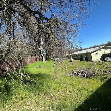 This property features a charming 3-bedroom, 2-bath manufactured - photo 42