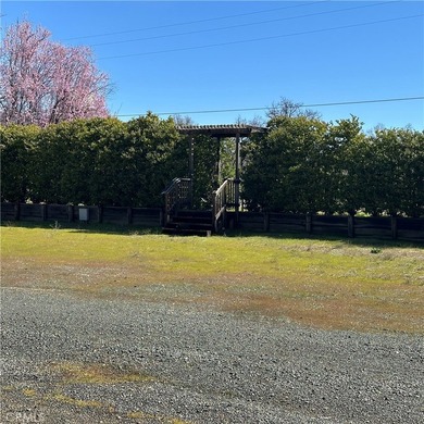 This property features a charming 3-bedroom, 2-bath manufactured - photo 45