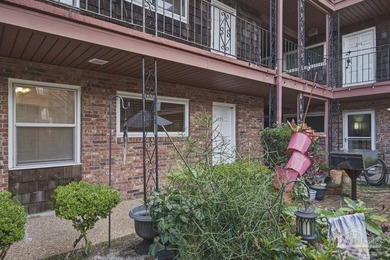 Enjoy comfortable and convenient living in this charming - photo 2