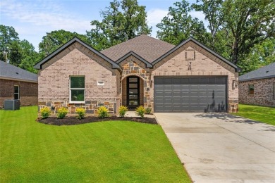 Lake Home For Sale in Trinidad, Texas
