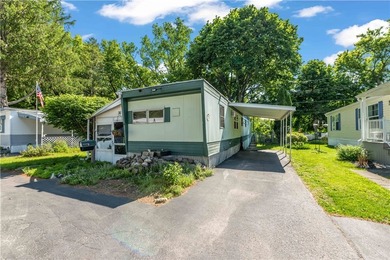 Welcome home to this beautifully updated 2 bedroom and 1 bath - photo 2