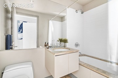 Welcome home to your sophisticated and sun-drenched urban oasis - photo 10