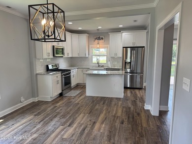 Move-in ready and completely renovated! This charming 1930 home - photo 8