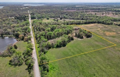 Lake Acreage For Sale in Cherryvale, Kansas