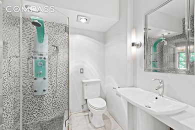 *Welcome to this beautiful sun filled two bedroom, two bathroom - photo 6