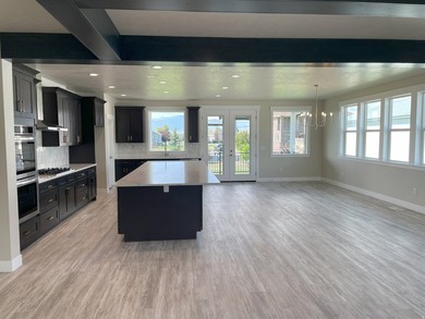 New Luxury Home in Lehi with FULL LANDSCAPING on a .57 acre lot - photo 11