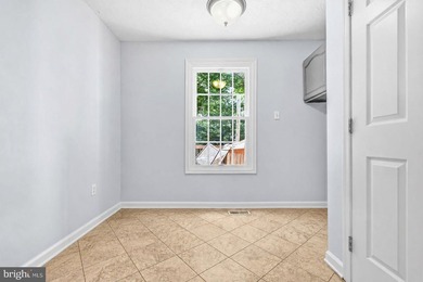 Welcome to 732 Streamside Dr, a beautifully maintained 3-bedroom - photo 13