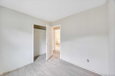 Completely renovated in 2026, with new range hood and bathroom - photo 15