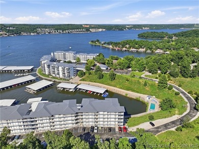 Wow!! Don't miss this Gorgeous walk-in unit at Beautiful Monarch - photo 17