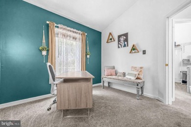 Welcome to 732 Streamside Dr, a beautifully maintained 3-bedroom - photo 21