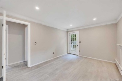 Completely renovated in 2026, with new range hood and bathroom - photo 22