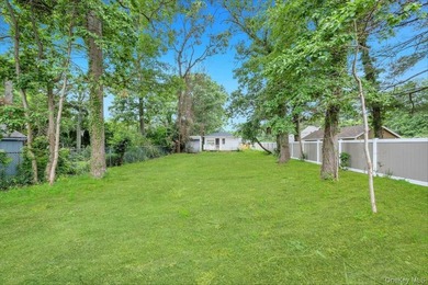 Completely renovated in 2026, with new range hood and bathroom - photo 26