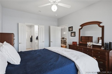 Wow!! Don't miss this Gorgeous walk-in unit at Beautiful Monarch - photo 27