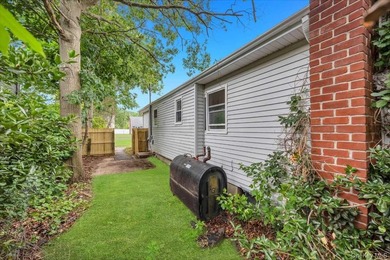 Completely renovated in 2026, with new range hood and bathroom - photo 27