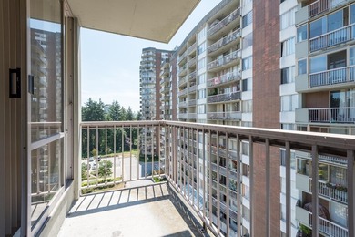 Well maintained southwest corner two bedroom, two bathroom home - photo 31