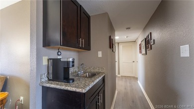 Welcome to this beautifully updated, move-in ready villa in one - photo 8