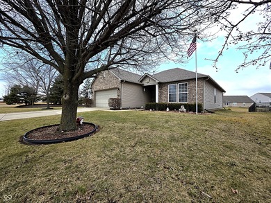 (private lake, pond, creek) Home Sale Pending in Greenwood Indiana