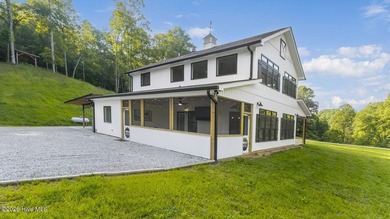 Discover an extraordinary 76 acre unrestricted mountain estate - photo 5