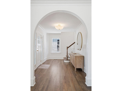 Welcome to 35 Gibbes Street, a historic Charleston residence - photo 11