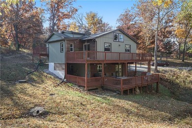 Lake Viking Home For Sale in Gallatin Missouri