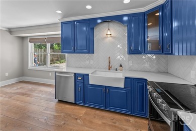 Welcome to your dream coastal retreat on highly sought-after - photo 13