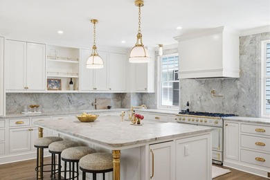 Welcome to 35 Gibbes Street, a historic Charleston residence - photo 24