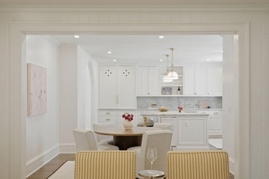 Welcome to 35 Gibbes Street, a historic Charleston residence - photo 36