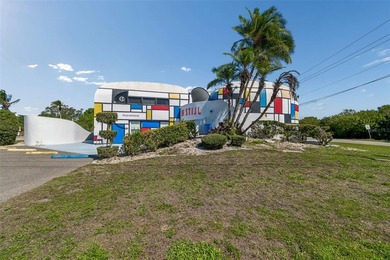 Unique Mixed-Use Opportunity in the Heart of Ruskin!

Make a - photo 8