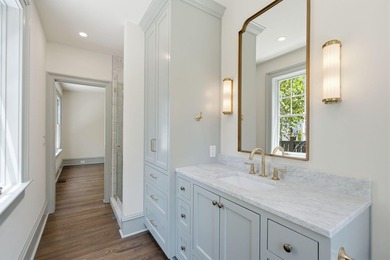 Welcome to 35 Gibbes Street, a historic Charleston residence - photo 46