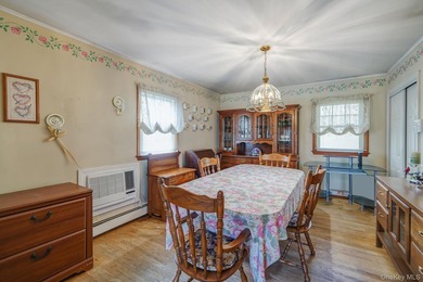 Welcome to 34 Oxbow Rd, Patchogue - a rare opportunity to secure - photo 8