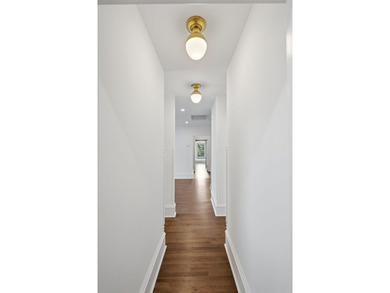 Welcome to 35 Gibbes Street, a historic Charleston residence - photo 50
