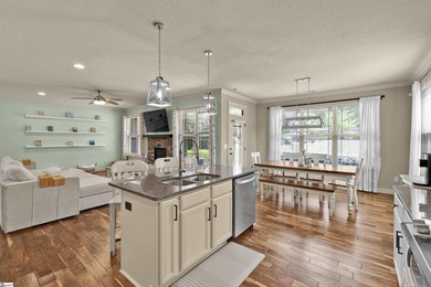 Welcome home to 225 Bayswater, a beautifully appointed residence - photo 11