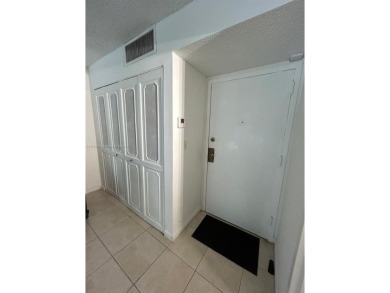 Discover this inviting 1-bedroom, 1.5-bathroom condo in the