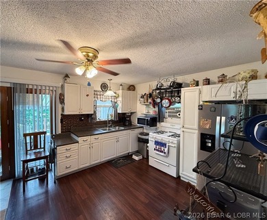 If you're looking for a peaceful cove setting, this furnished 2 - photo 12