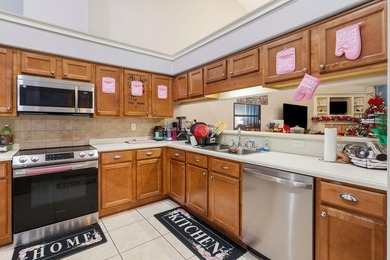 Corner unit town home in Diamond Lakes subdivision, a rare gem - photo 13