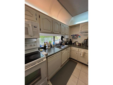 Discover this inviting 1-bedroom, 1.5-bathroom condo in the