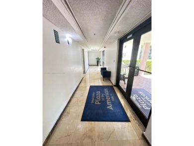 Discover this inviting 1-bedroom, 1.5-bathroom condo in the