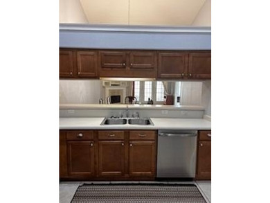 Corner unit town home in Diamond Lakes subdivision, a rare gem - photo 15
