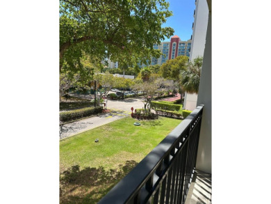 Discover this inviting 1-bedroom, 1.5-bathroom condo in the